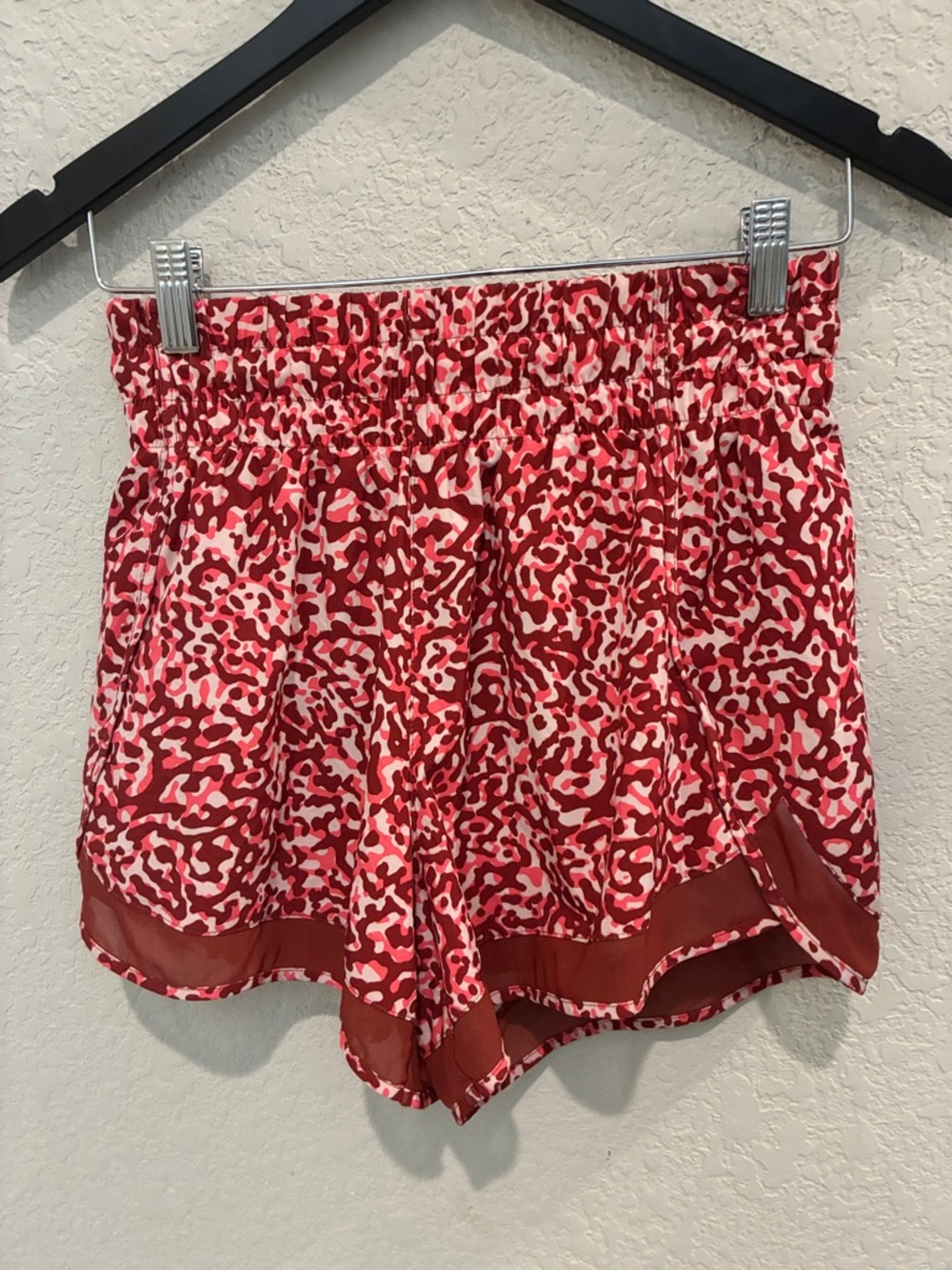 Athleta Red and Cream Athletic Print Shorts